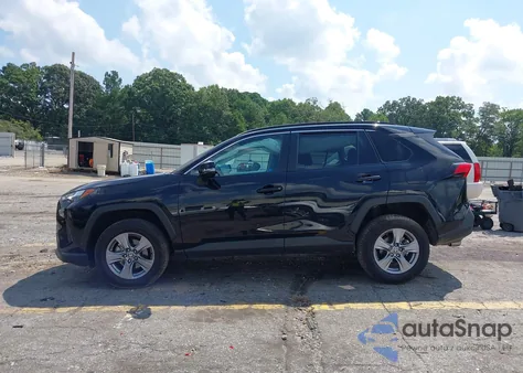 2024 Toyota Rav4 Xle z USA, uszkodzony, nr VIN 2T3W1RFV8RW309335